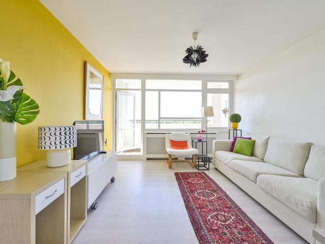 Flat for sale in Southfields, Greater London