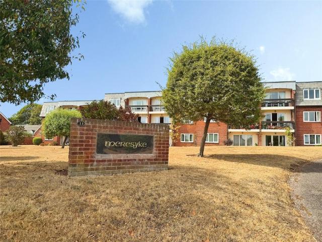 Flat for sale in Hulham, Budlake