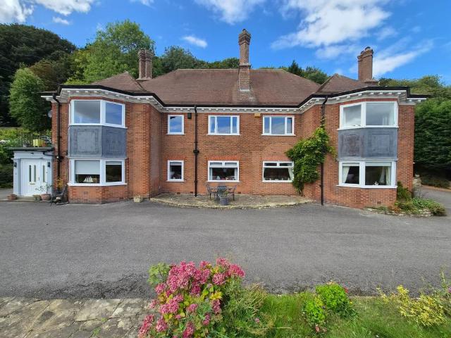 Flat for sale in South Cliff, Scarborough