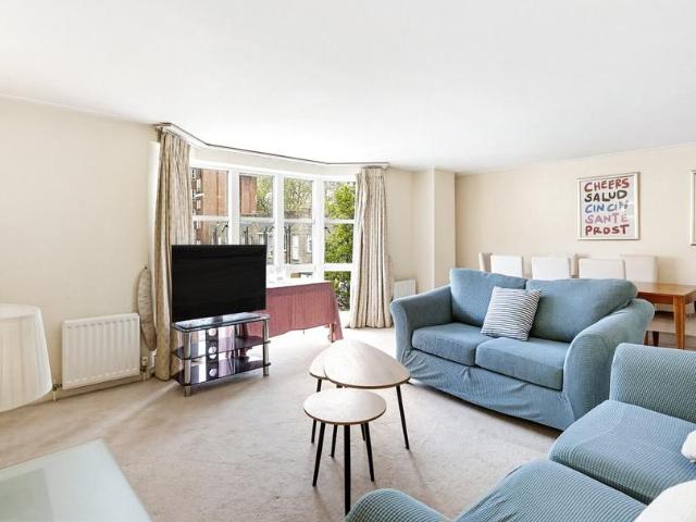 Flat for sale in Pimlico, Greater London
