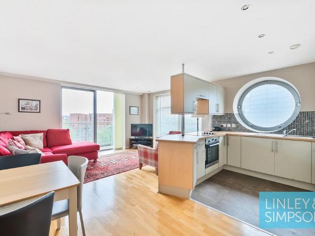 Flat for sale in Holbeck, West Yorkshire