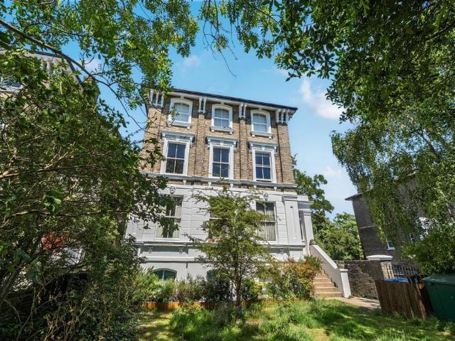 Flat for sale in East Greenwich, Greater London