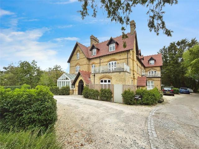 Flat for sale in Broadwater Down, Sandown Park