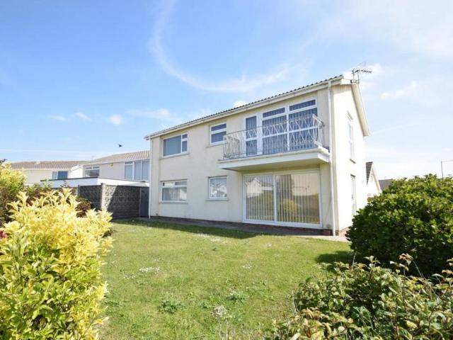 Flat for sale in Porthcawl, Nottage