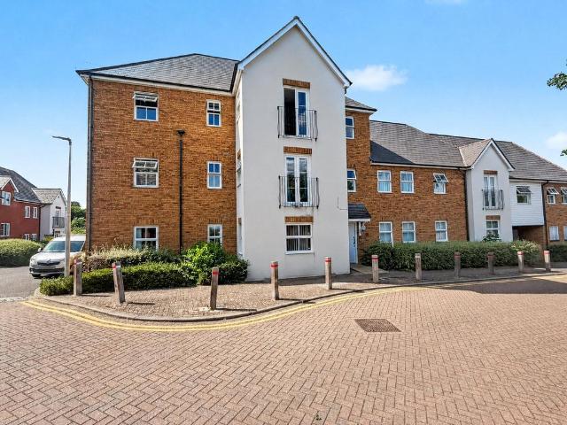 Flat for sale in Gillingham