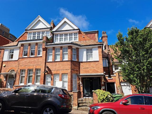 Flat for sale in Eastbourne, East Sussex