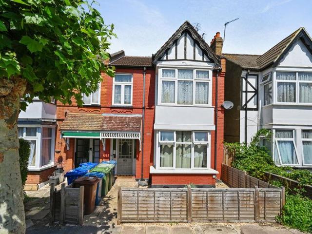 Flat for sale in Greater London