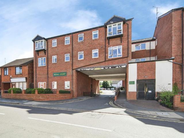 Flat for sale in Atherstone CP, Gun Hill