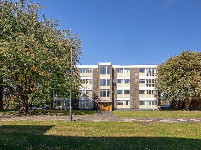 Flat for sale in South Gosforth, Tyne And Wear