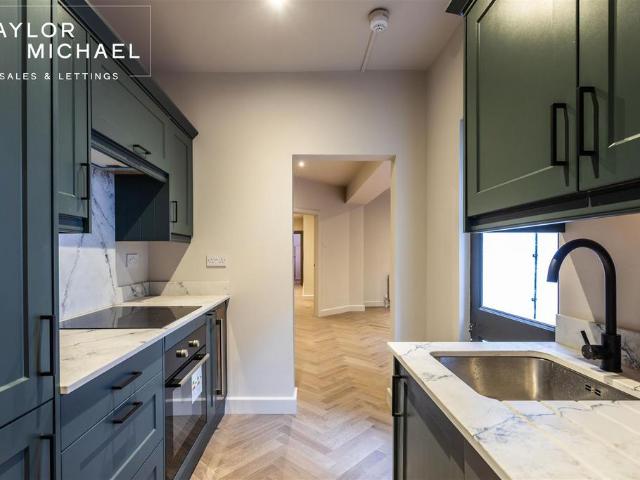Flat for sale in Aldrington