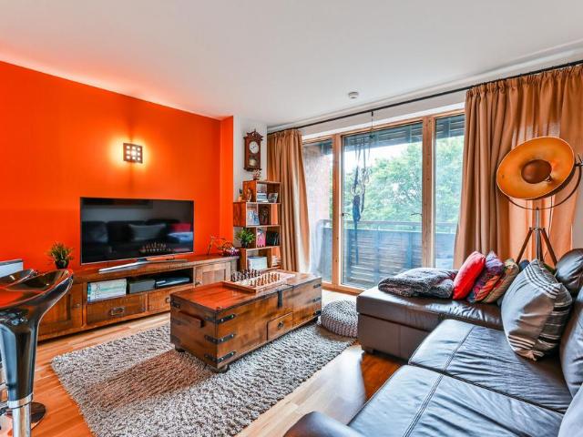 Flat for sale in Hoxton, De Beauvoir Town