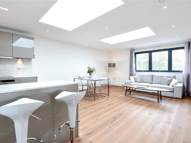 Flat for sale in Hammersmith, Greater London