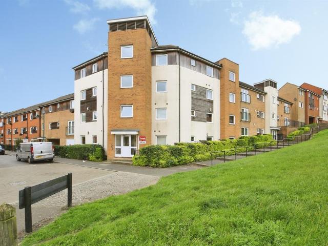 Flat for sale in Hampton Hargate, Peterborough