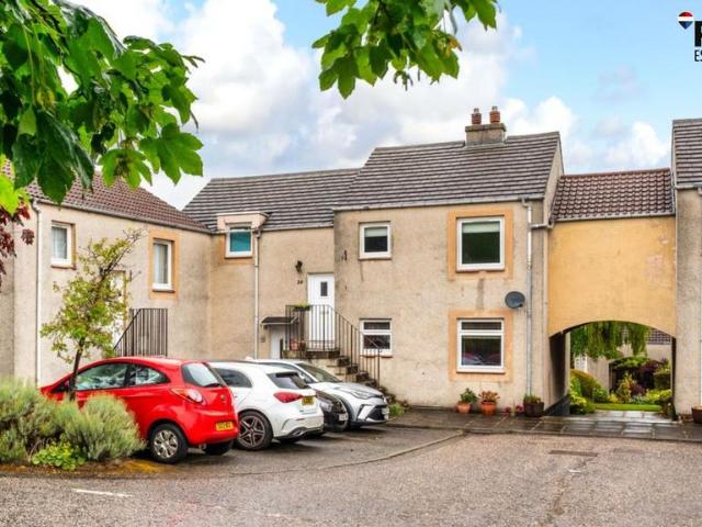 Flat for sale in Colinton, Scotland