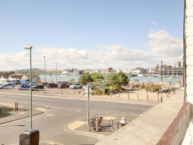 Flat for sale in Fishersgate, West Sussex