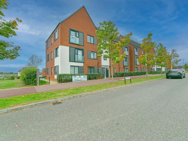 Flat for sale in Wolverton, Milton Keynes