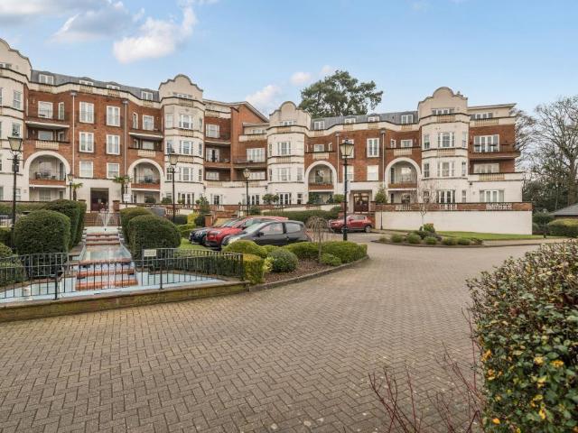 Flat for sale in Sunninghill and Ascot, Ascot