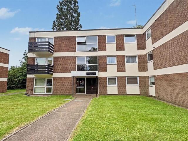 Flat for sale in Wake Green, West Midlands
