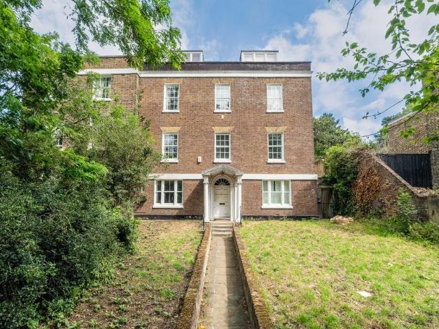 Flat for sale in London Borough of Lewisham, Deptford