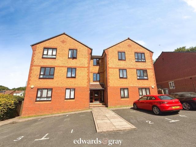 Flat for sale in Gravelly Hill, West Midlands