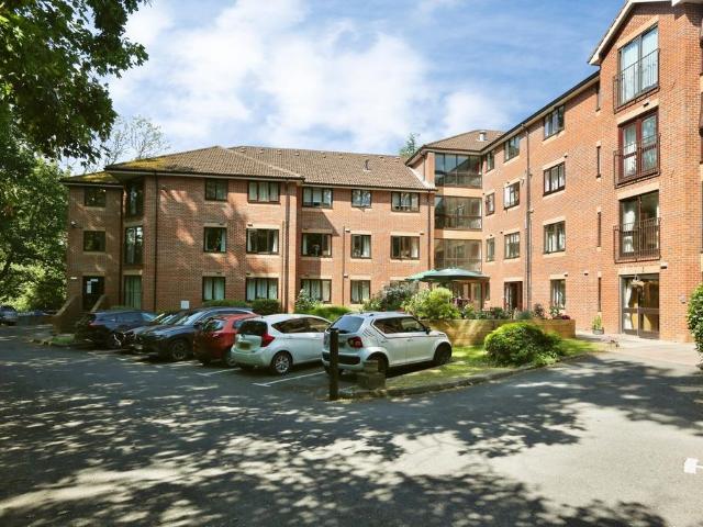 Flat for sale in Helford, Hampshire