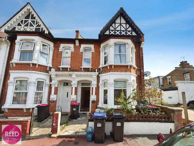 Flat for sale in Westcliff-on-Sea, Southend-on-Sea