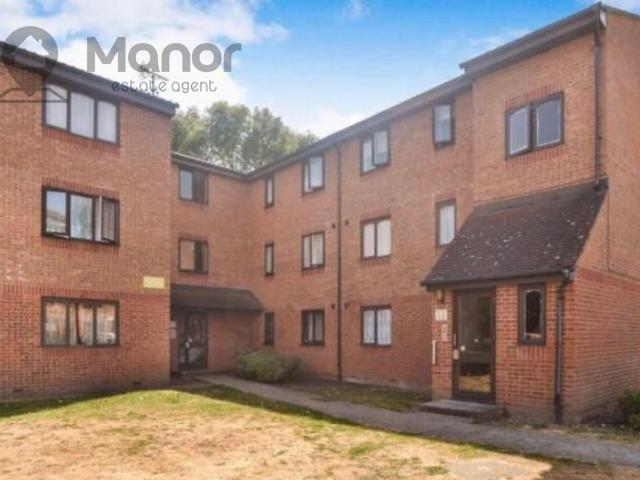 Flat for sale in Dagenham, Isle Of Man
