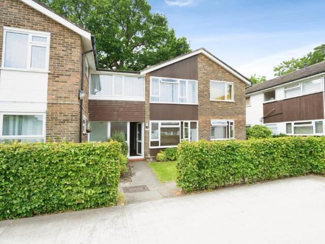 Flat for sale in Storrington and Sullington, Horsham