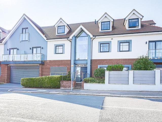 Flat for sale in Alton Barnes, Isle Of Man