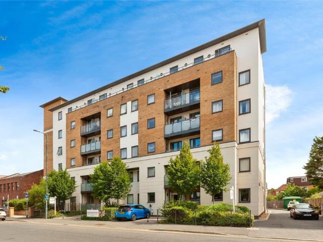 Flat for sale in Fishery, Maidenhead