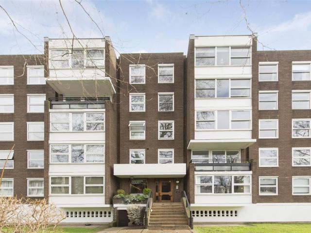 Flat for sale in Chalk Farm, Primrose Hill