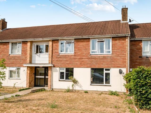 Flat for sale in Kinson, Bournemouth