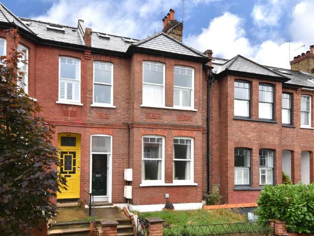 Flat for sale in London Borough of Lewisham, Greater London