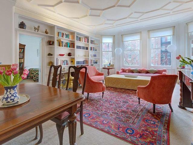 Flat for sale in Victoria, Greater London