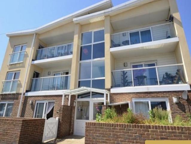 Flat for sale in Mile Oak, Brighton & Hove