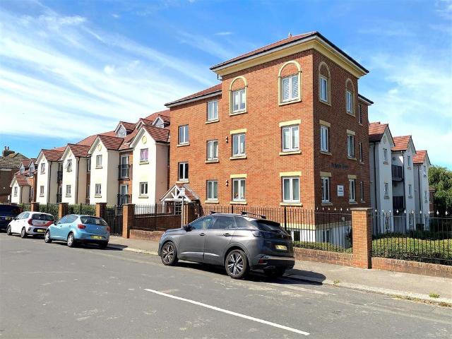 Flat for sale in Old Town, Heathlands
