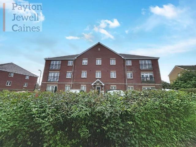 Flat for sale in Laleston, Broadlands
