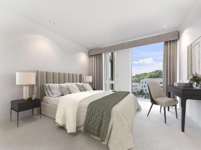 Flat for sale in Harrow Weald, Greater London