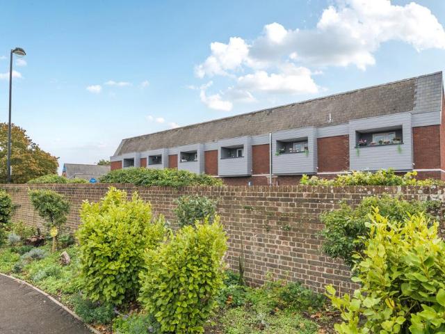 Flat for sale in Stubbington, Fareham
