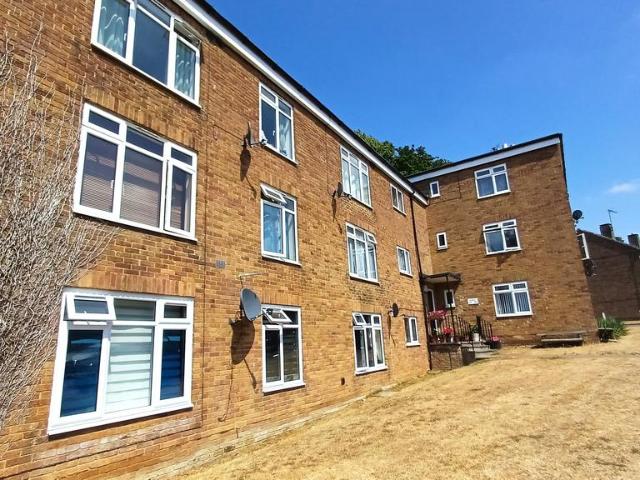 Flat for sale in Chipping Norton, Black Bourton