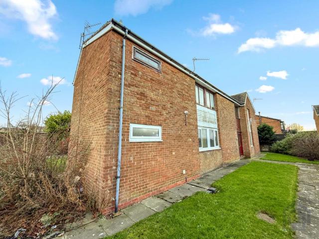 Flat for sale in Normanby