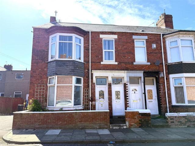 Flat for sale in Westoe, South Shields