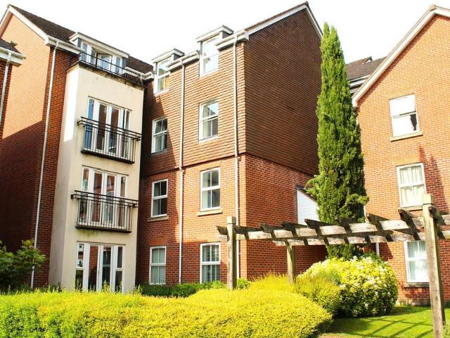 Flat for sale in Woodloes Park, Green Close
