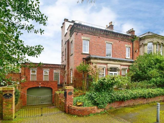 Flat for sale in Hall Drive Park, Alsager