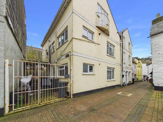 Flat for sale in Plaidy, Looe