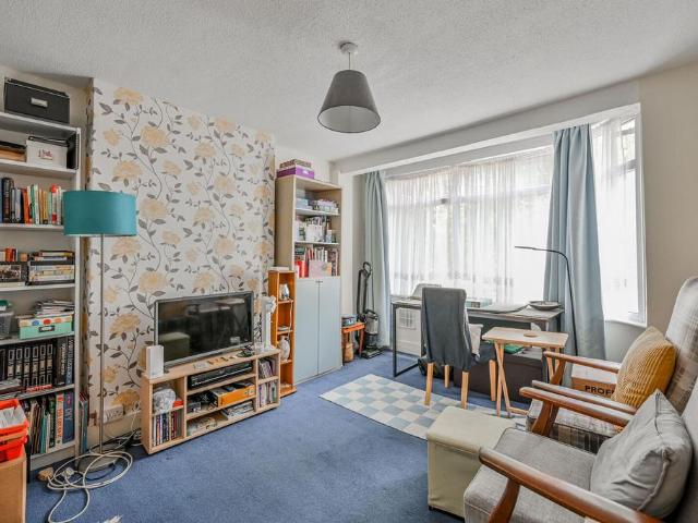 Flat for sale in London Borough of Newham, Greater London