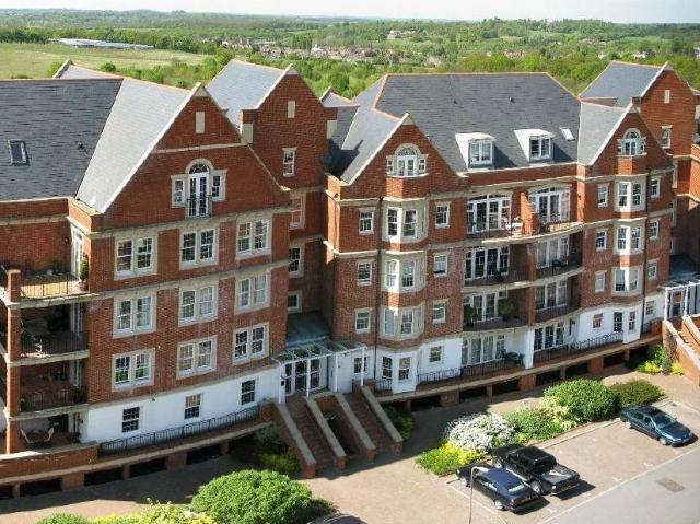 Flat for sale in The Galleries, Navestock Side