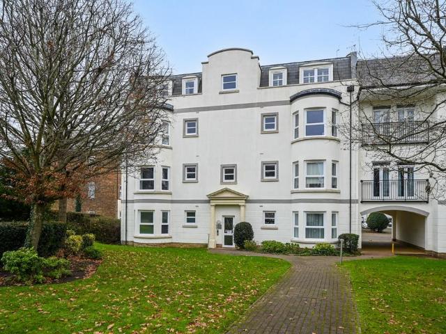 Flat for sale in St James, Sandown Park