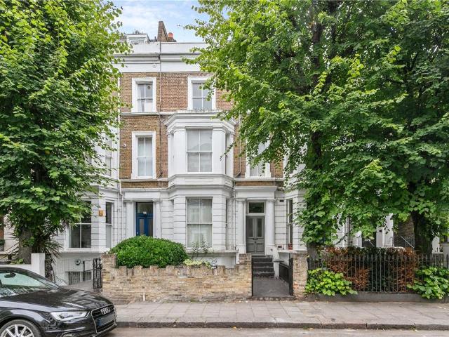 Flat for sale in Maida Hill, Greater London