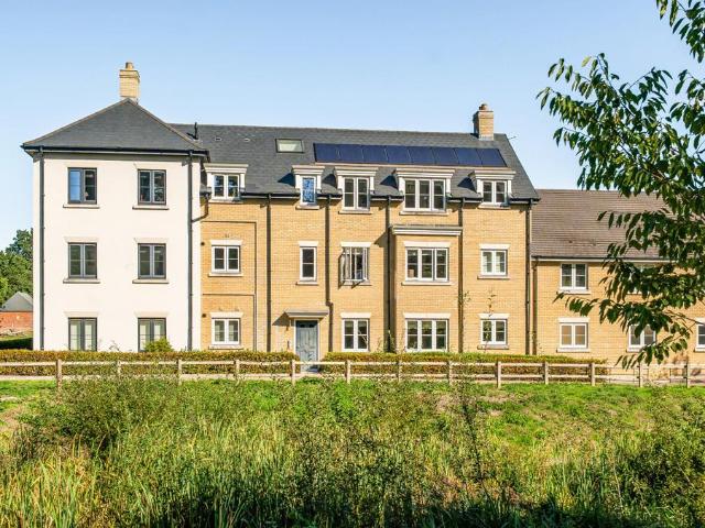 Flat for sale in Homewood Park, Eastleigh